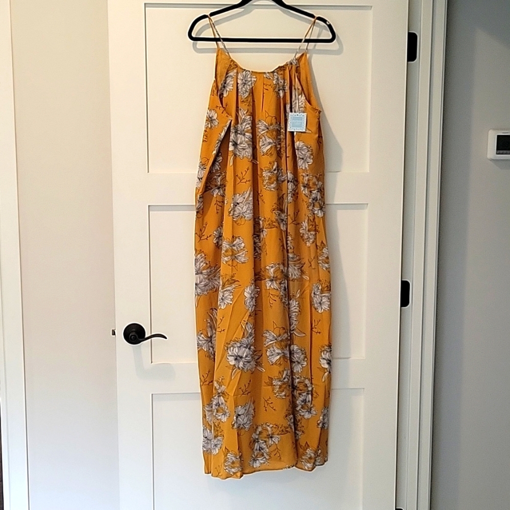 Hayden maxi dress L NWT